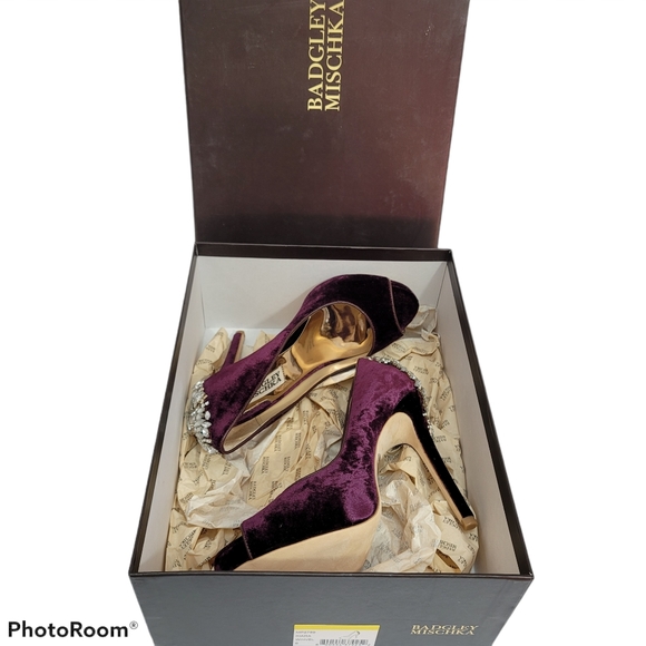 Badgley Mischka  Wine Velvet Sz 6 - Picture 11 of 12